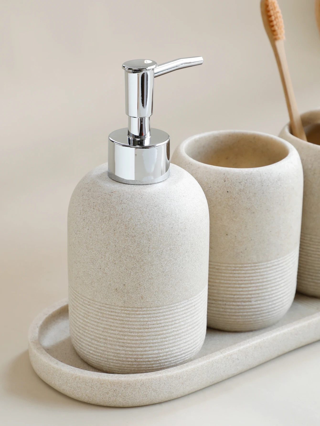 5-Piece Resin Bathroom Essentials Set - Image 5