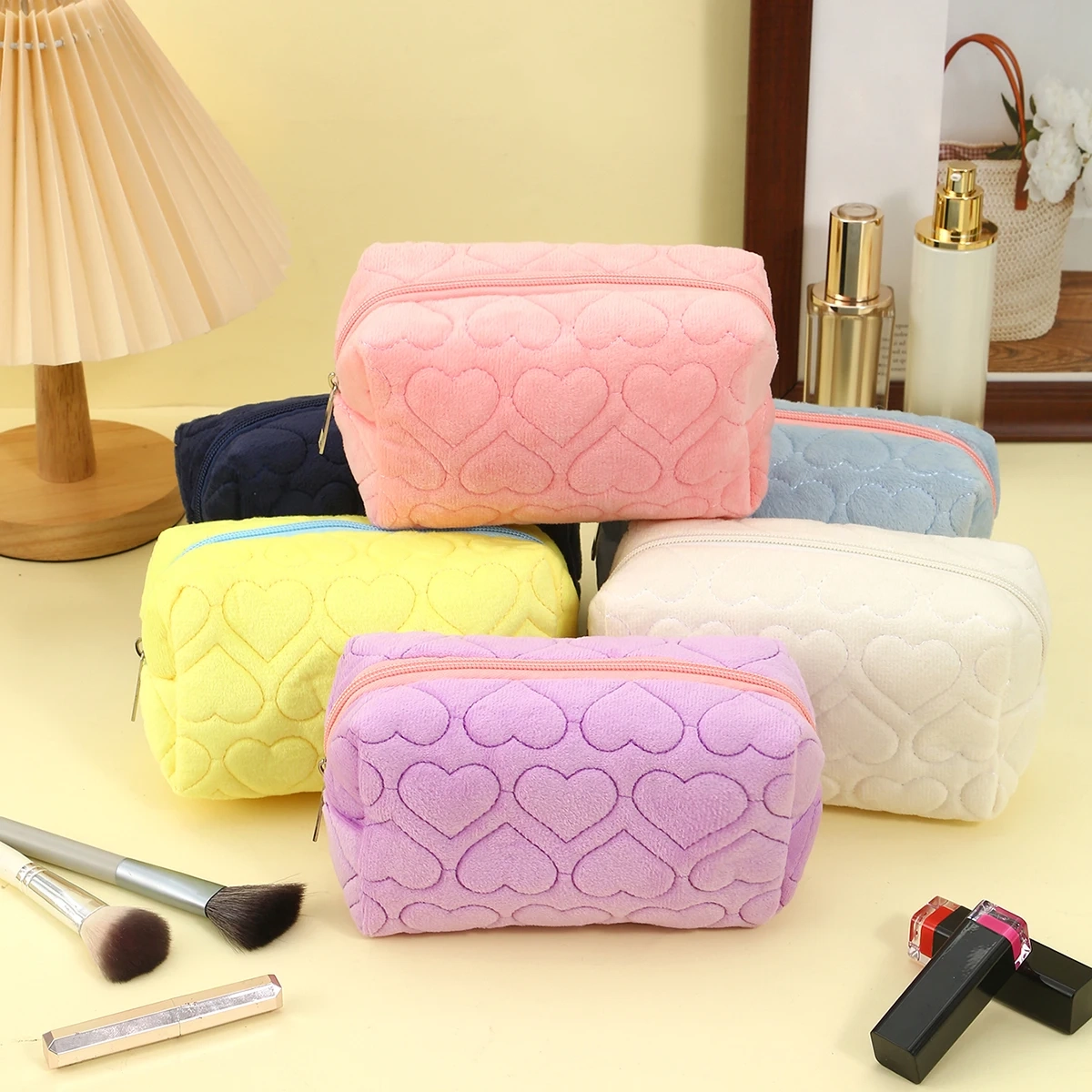 Heart Print Zipper Travel Makeup Toiletry Bag - Image 4